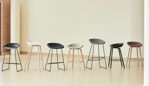tabouret_about_a_stool_hay