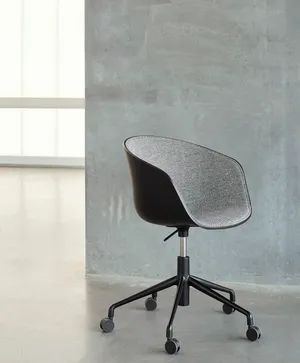 chaise_roulettes_about_a_chair_aac52_hay
