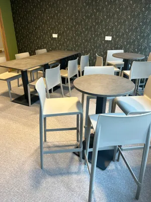 BURODOC AMENAGEMENT NOUVEAUX BUREAUX SEINE MARITIME-8 MOBILIER ESPACE DETENTE ET CAFETERIA.JPEG
