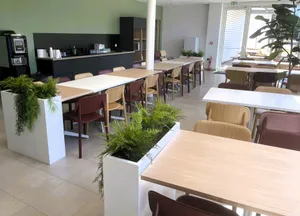 Burodoc aménagement en mobilier espaces de détente lounge et cafétéria 5.JPEG